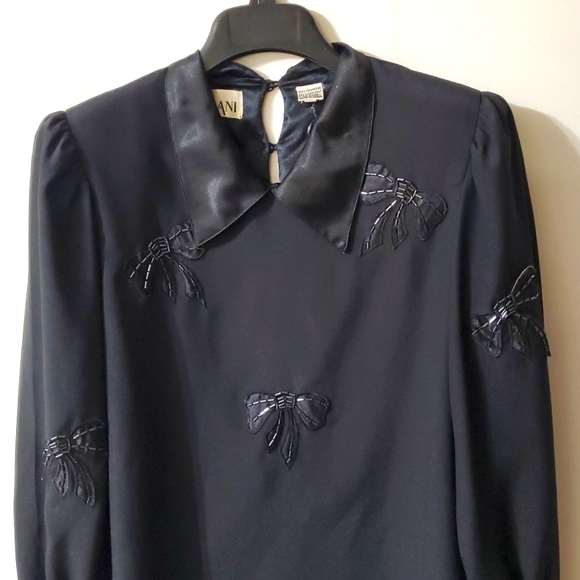Vintage Nilani Black Long Sleeve Satin Blouse with Beaded Bows Sz 2 - Picture 3 of 12